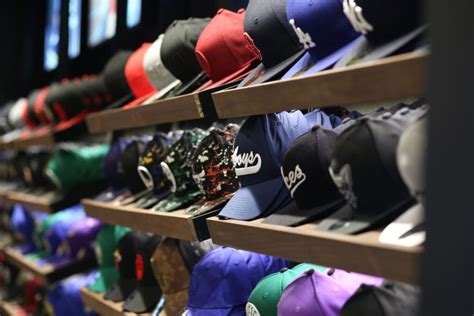 New Era: la marca americana de gorras  .